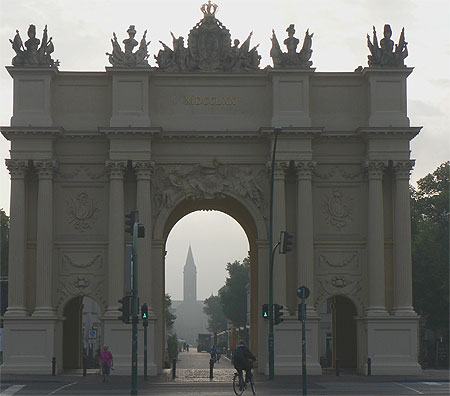 L'autre porte de Brandebourg L'autre porte de Brandebourg