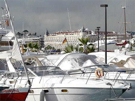 Cannes -yachts et Grand hôtel Martinez Cannes -yachts et Grand hôtel Martinez