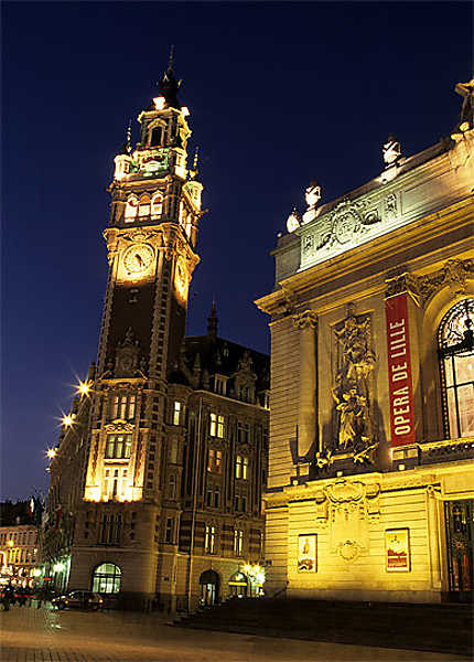 Beffroi et opéra, place du Théâtre, Lille