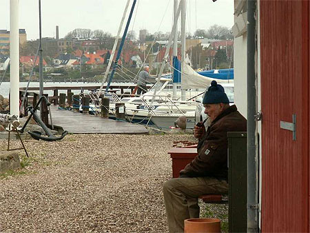 Vieux pêcheur près du port de Troense Vieux pêcheur près du port de Troense