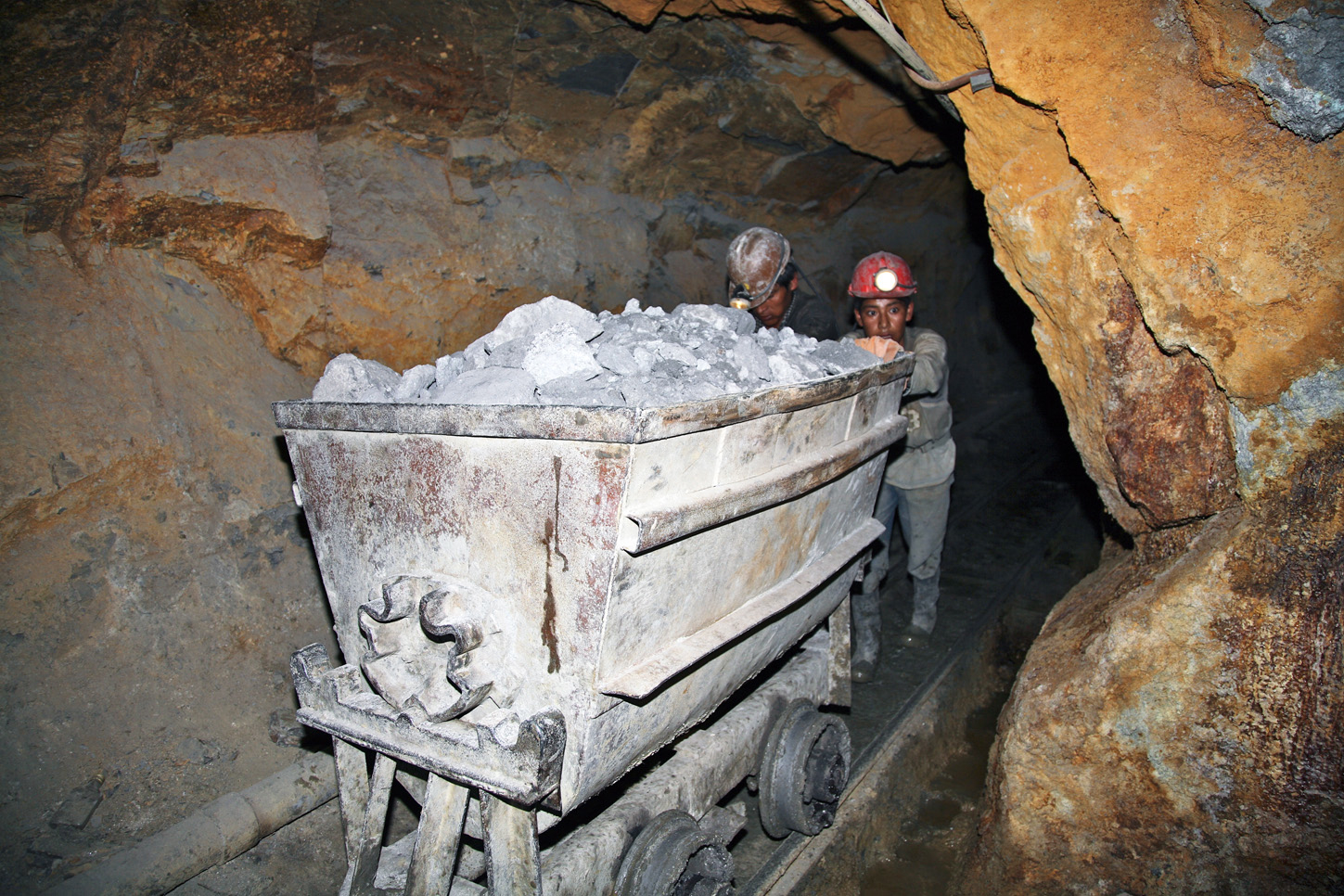 L'Enfer des mines d'argent de Potosi L'Enfer des mines d'argent de Potosi