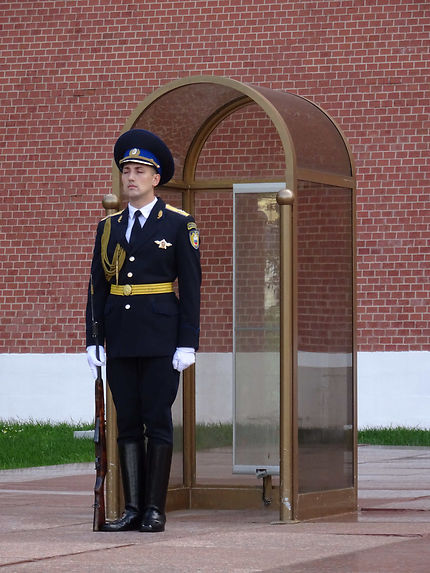 Garde au tombeau du soldat inconnu de Moscou