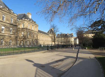 Le Palais du Luxembourg coté rue Médicis