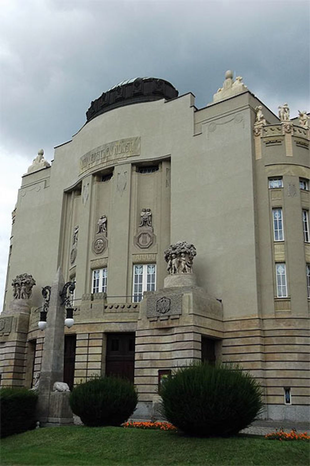 Staatstheater : façade Jugendstil