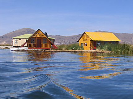 ecole sur le lac Titicaca