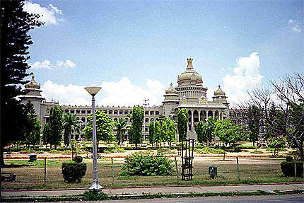 Bangalore; le Vidhana Soudha (parlement)