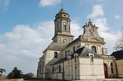 Eglise romane de Saint-Florent le Vieil