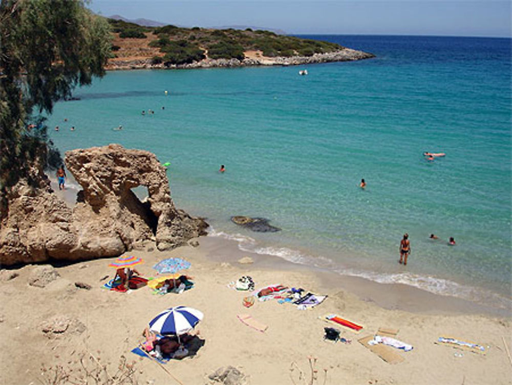 Plage de rêve à l'est d'Agios Nikolaos