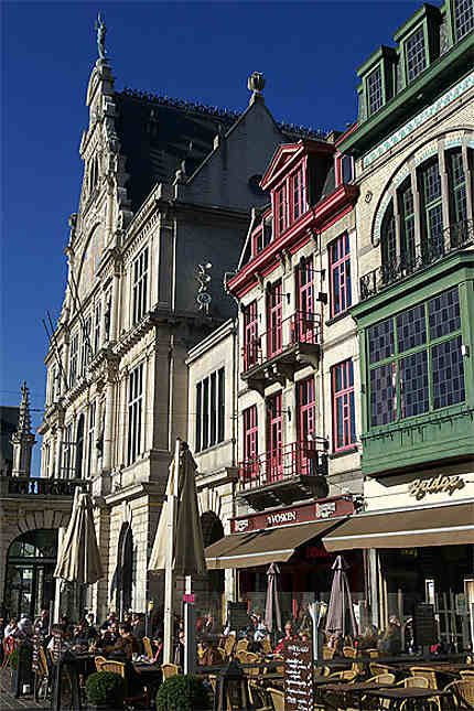 Façades, place St-Bavon, Gand, Belgique