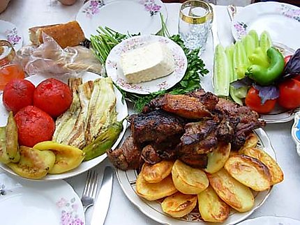 Bari Akhorjak ( Bon Appétit en arménien)