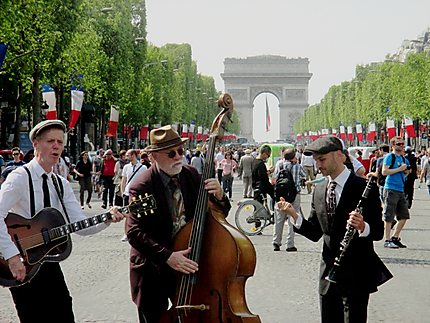 Phil Collins sur les Champs Elysées