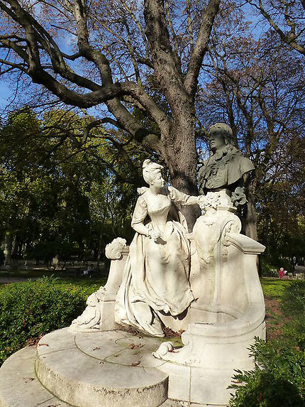 Sculpture Antoine Watteau Luxembourg