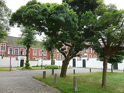 Béguinage en préau