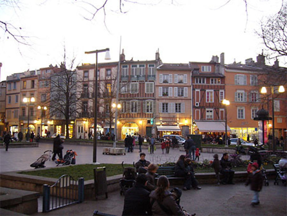 Autour de la Place St Georges