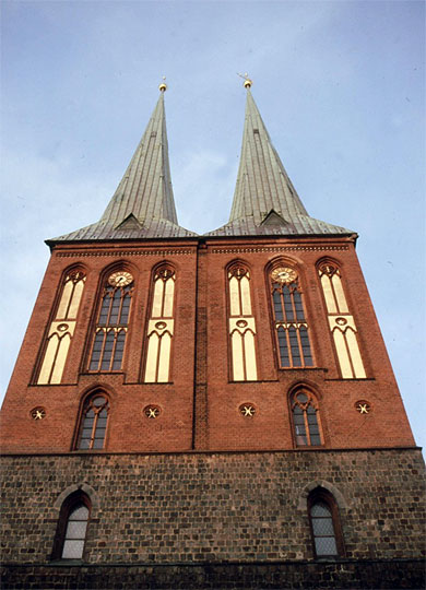L'église Saint-Nicolas L'église Saint-Nicolas