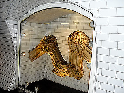 Sculpture station du métro Ourcq