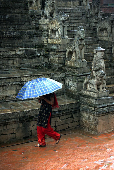 Sous la pluie à Bhaktapur Sous la pluie à Bhaktapur