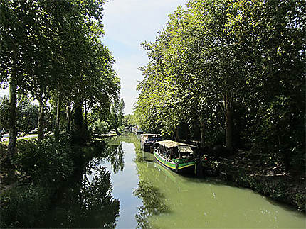 Le Canal du Midi au Parc Technologique du Canal en limite de Toulouse