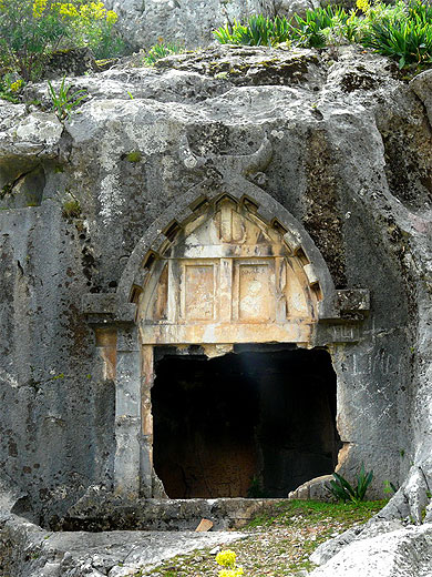 Tombeau lycien à tête de taureau Tombeau lycien à tête de taureau