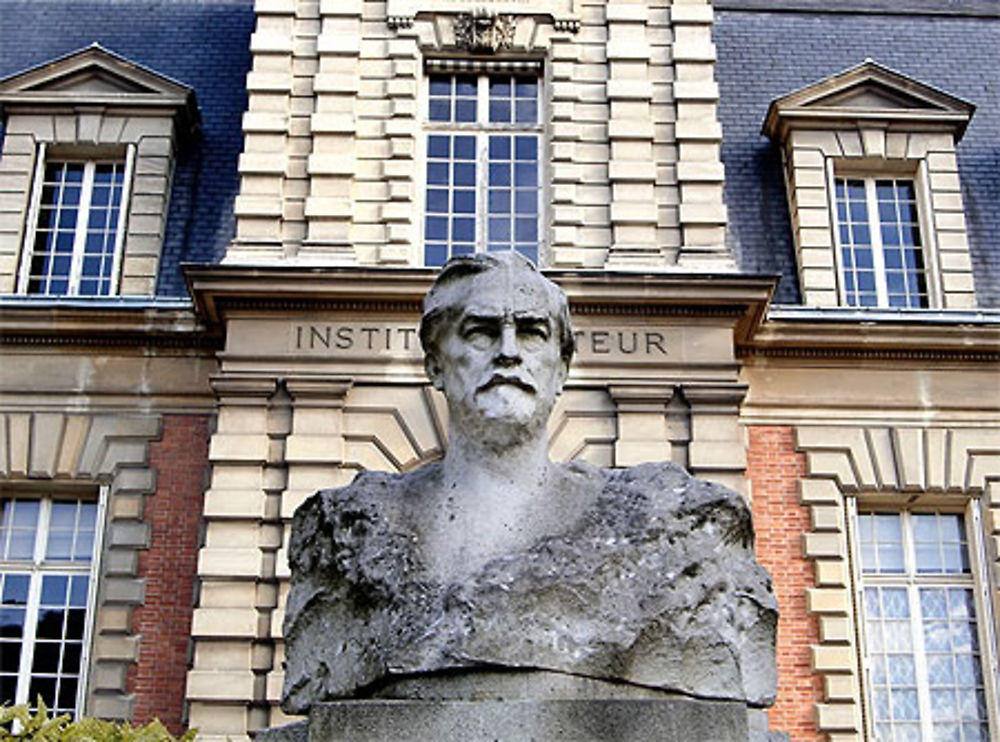 Buste de Louis PASTEUR