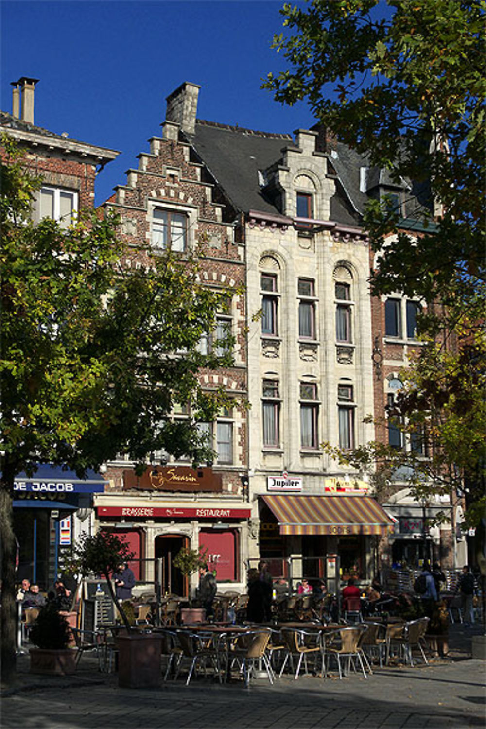 Façades, marché du Vendredi, Gand, Belgique