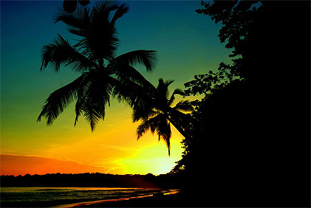 Lever de soleil à Cahuita Lever de soleil à Cahuita