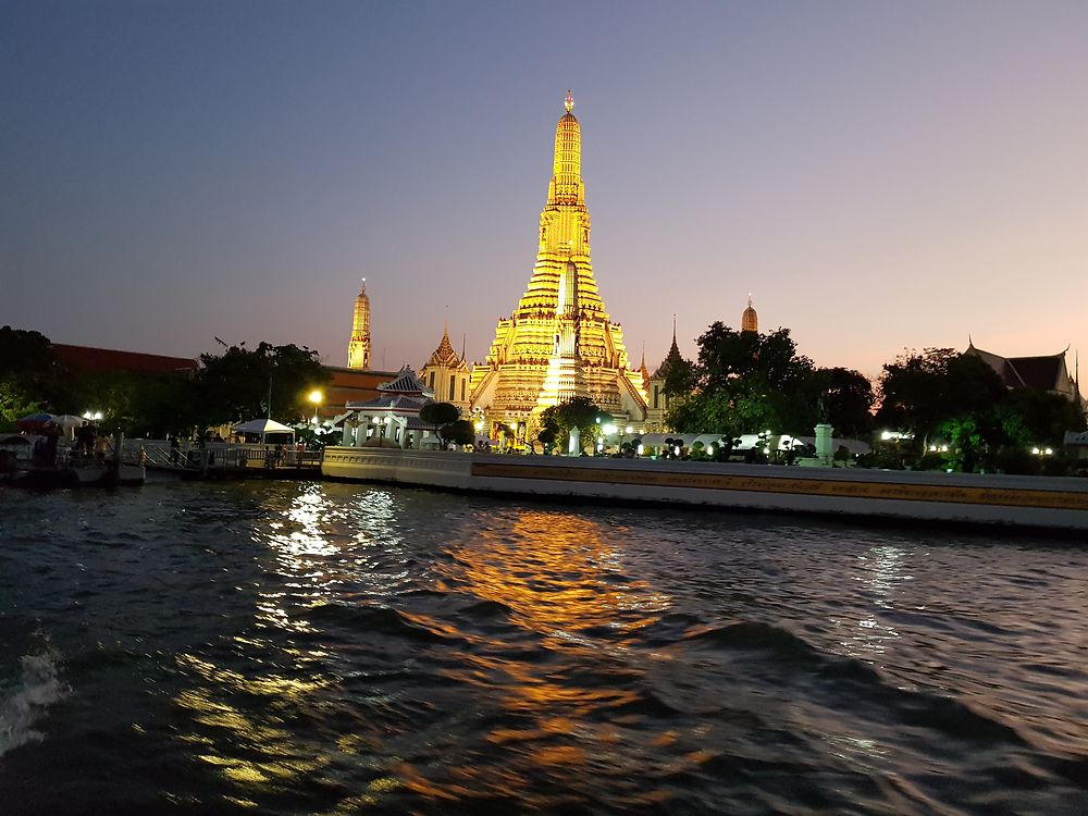 Wat Arun au coucher du soleil