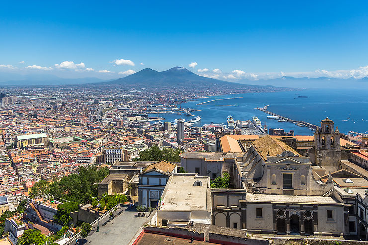 La baie de Naples et le Vésuve vus depuis le Vomero