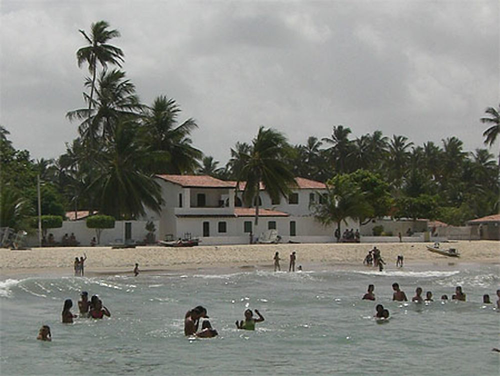 Vue sur la plage et la pousada