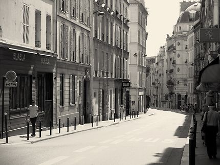 Rue Blanche Noir Et Blanc 9eme Arrondissement Paris Routard Com