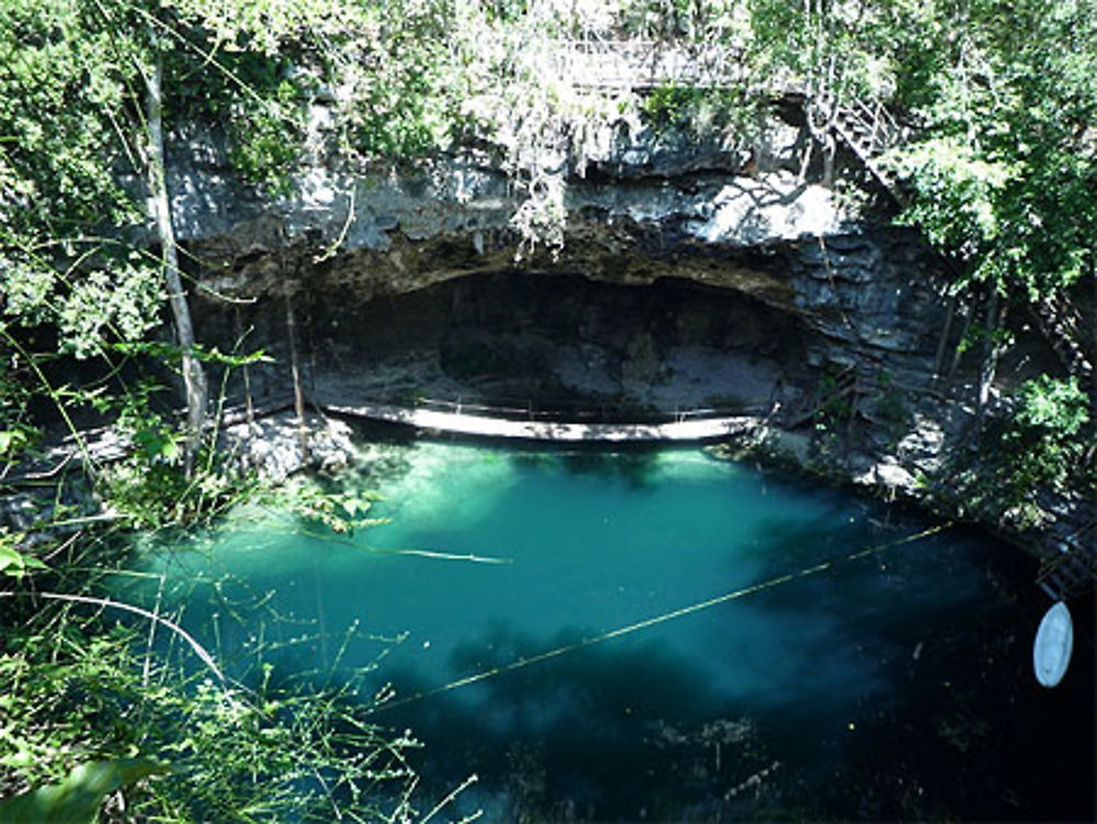 Cenote X'canché (Ruinas Mayas de Ek Balam)