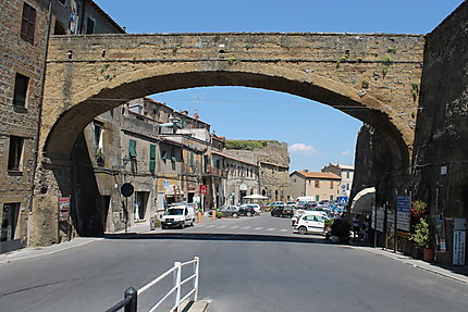 Un pont à Pitigliano