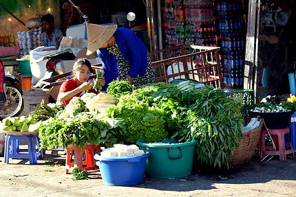 Sur le marché de Mawlamyine