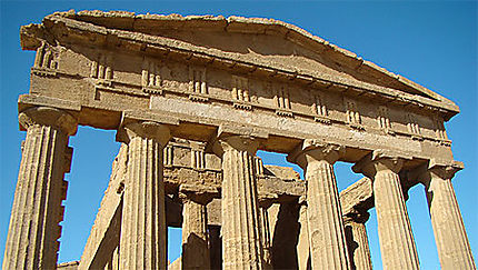 Fronton de temple grec