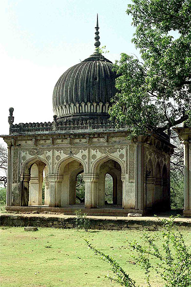 Hyderabad: tombeaux des Nizams Hyderabad: tombeaux des Nizams