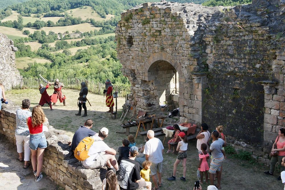 Démonstration de combats à la Forteresse de Penne