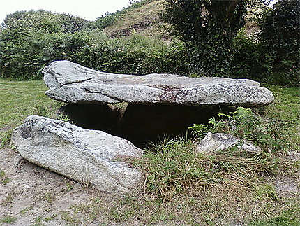 Dolmen de Saint-Gonval