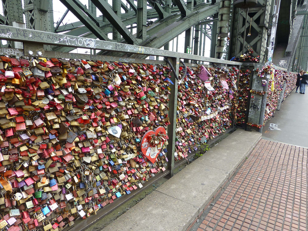 Cadenas sur le pont