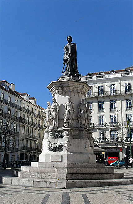 Statue de Luis de Camoes