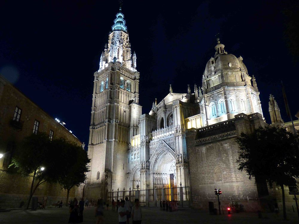 La cathédrale, la nuit