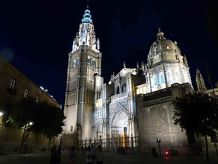 La cathédrale, la nuit