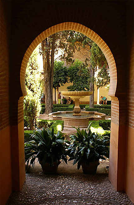 Fontaine du Patio des Cypres