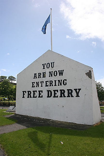 Le Free Derry Corner