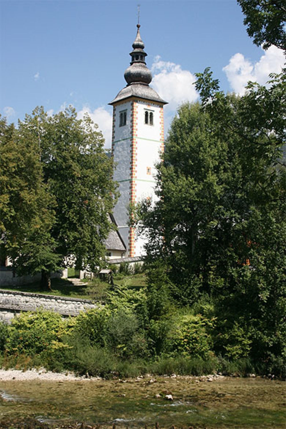 Eglise de Saint Jean-Baptiste (Ribcev Laz)