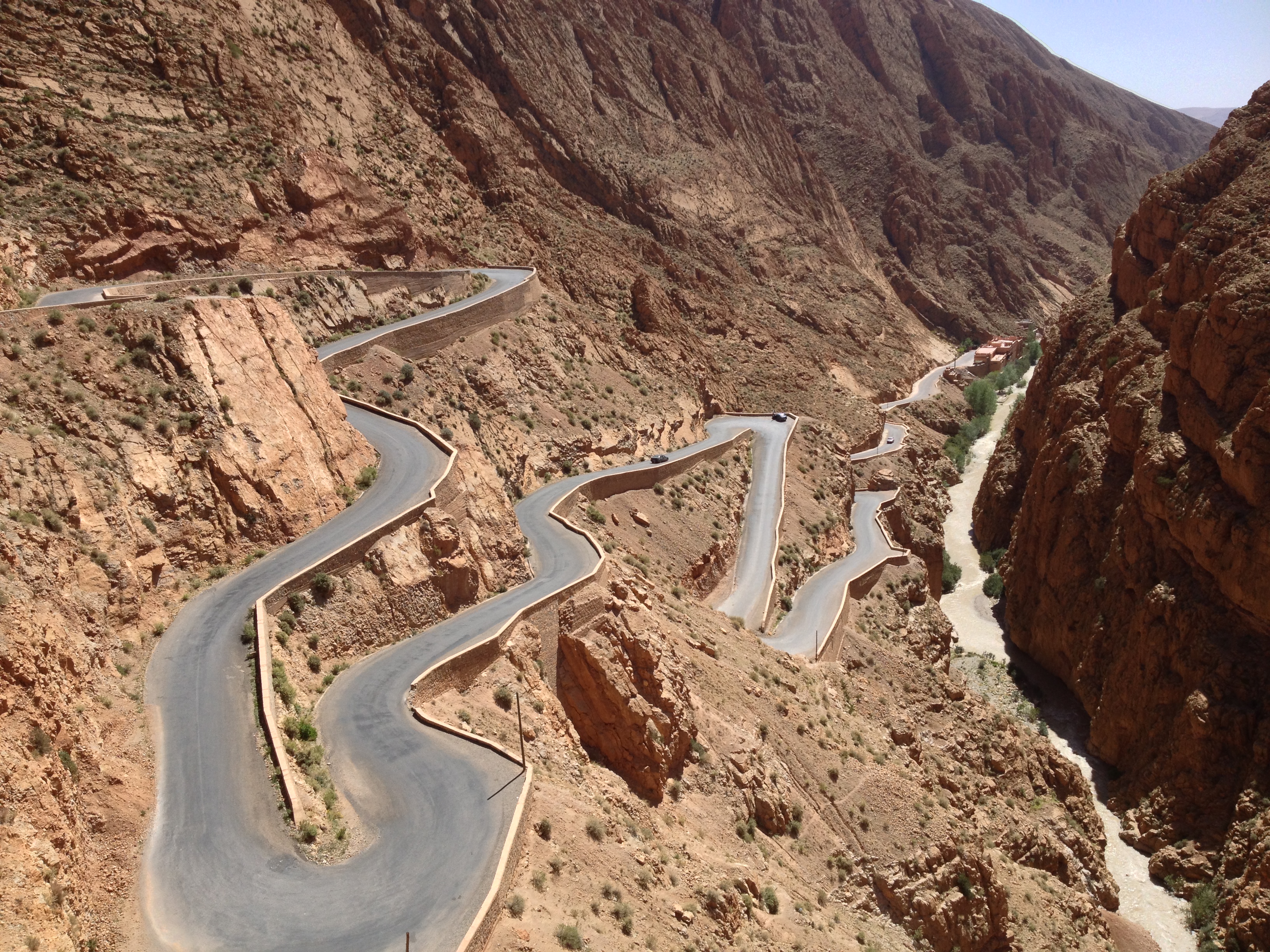Sur la route de Ouarzazate Sur la route de Ouarzazate