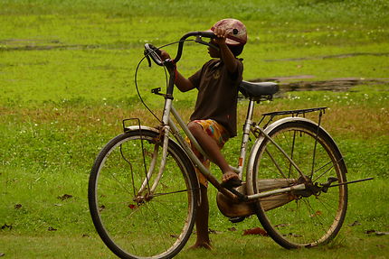 L'enfant au vélo