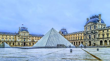 Musée du Louvre en pyramide 