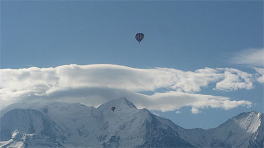 Mongolfieres au dessus du Mont Blanc