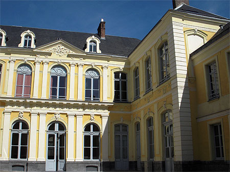 L'hôtel de Guînes L'hôtel de Guînes