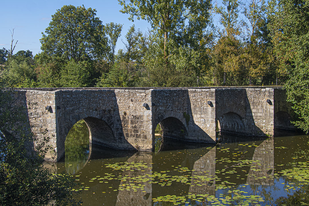 Le pont roman de Gourgé Le pont roman de Gourgé